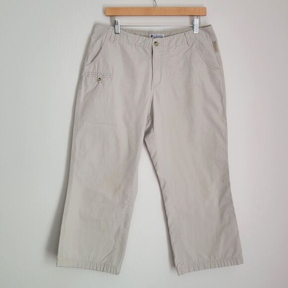 Columbia Pants - Columbia Women’s Capri Pants Size 10 Beige Small Stains Outdoor Hike Camp Travel